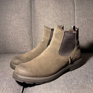 UGG Men’s Olive Green Suede Chelsea Boots
